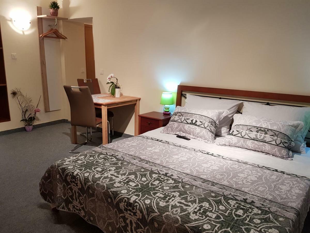 Elg Rooms 포스토이나 외부 사진