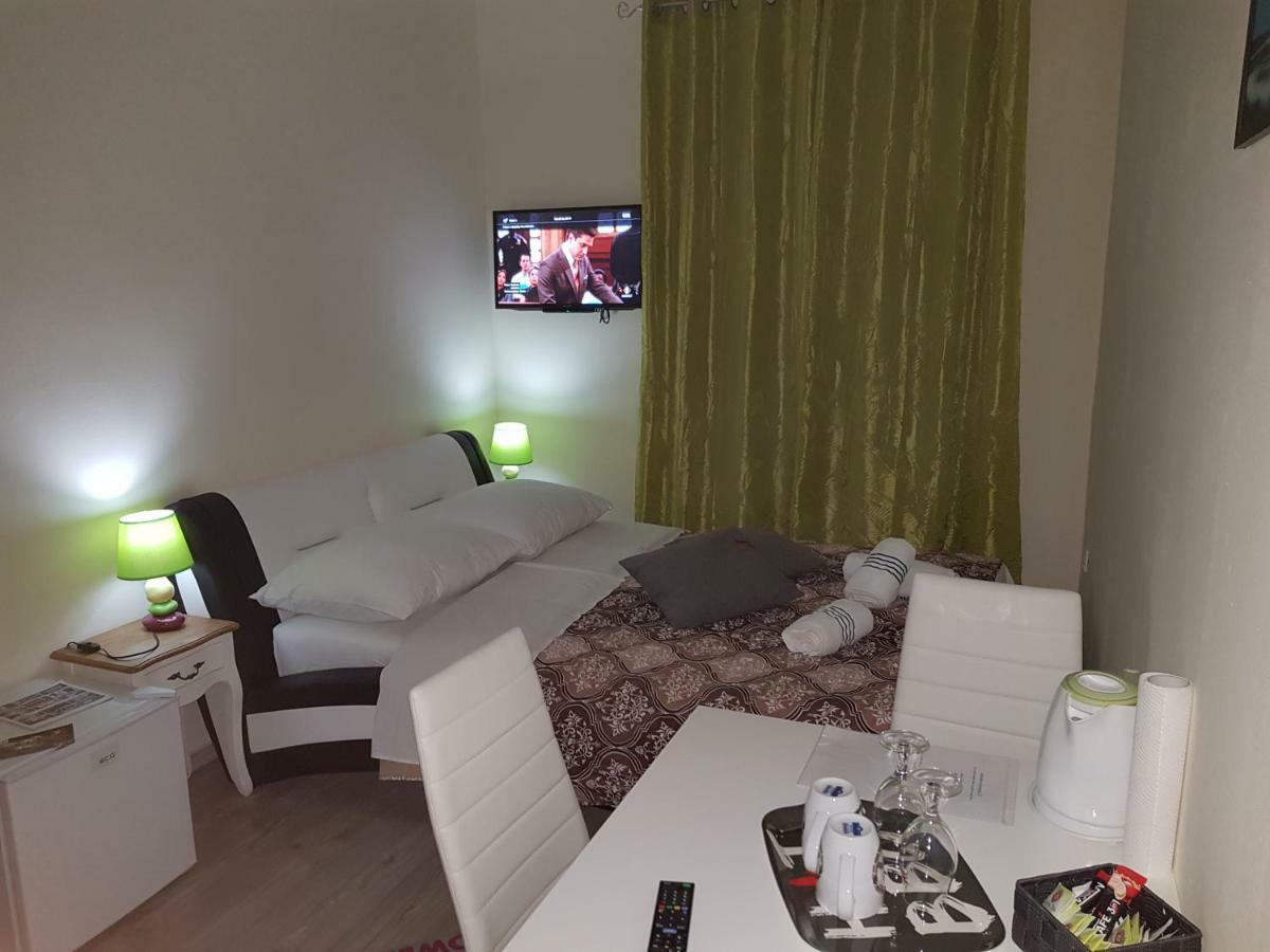 Elg Rooms 포스토이나 외부 사진